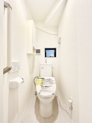 �g�C���@�������Q�������`Toilet�`�@�Y��E�X�b�L���E���K�ȃE�H�V�����b�g�t�g�C���ł��낰���Ԃł��B�̌������薾�邭�A���K��ԂƂȂ��Ă���܂��������g���ꏊ�����炱���̔z���ł��I