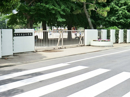 ���ӊ��@���w�Z 110m �D���s���O�R���w�Z