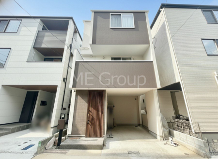 ���n�O�ώʐ^�@�O�ρ`Exterior�`�@��s���œ���̃X���[���C�t���΂Ɉ͂܂ꂽ�y�n�͓s��̌�����Y���ꂻ���B�l�G��ʂ��Ď��R�ƐG�ꍇ����X�|�b�g�����ӂɂ͐��肾������I�Z�݂����Ȃ�ƁB��炵�������B