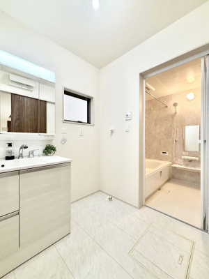 ���̑��@�������̂�����K��Ԃł��B�����̐g�x�x���C�����ǂ����g�������܂��B 