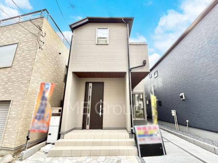 ���n�O�ώʐ^�@�O�ρ`Exterior�`�@��s���œ���̃X���[���C�t���΂Ɉ͂܂ꂽ�y�n�͓s��̌�����Y���ꂻ���B�l�G��ʂ��Ď��R�ƐG�ꍇ����X�|�b�g�����ӂɂ͐��肾������I�Z�݂����Ȃ�ƁB��炵�������B