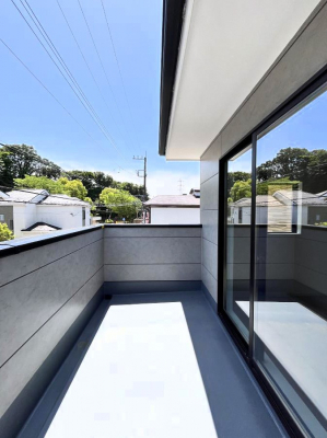 �o���R�j�[�@�����`Balcony�`  �o���R�j�[�͉������z���������݁A���z�c����󕨂��C�����悭�������Ƃ��ł��܂��B  �g���₷���J���I�ȃo���R�j�[�ł����z�����������Ղ�~�蒍���A�o���R�j�[�t���Z�܂��B  
