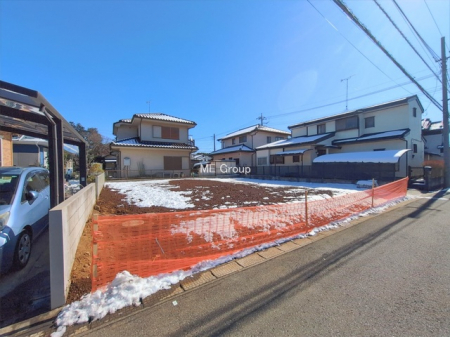 ���n�O�ώʐ^�@�`Exterior�`�@��s���œ���̃X���[���C�t���΂Ɉ͂܂ꂽ�y�n�͓s��̌�����Y���ꂻ���B�l�G��ʂ��Ď��R�ƐG�ꍇ����X�|�b�g�����ӂɂ͐��肾������I  