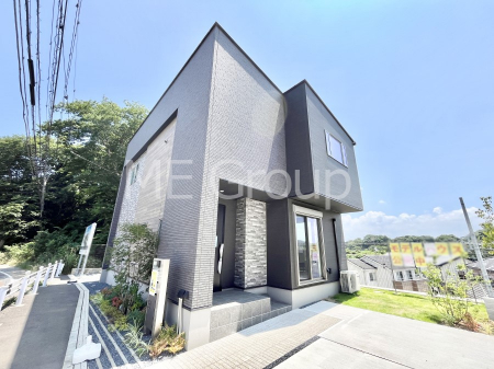 ���n�O�ώʐ^�@�O�ρ`Exterior�`  ��ˌ��Ă̑傫�ȃ����b�g�́A�����B�́u�y�n�v���u���R�Ɂv�g���鎖�ł��B  �K�[�f�j���O��c�h�x�C�Ԃ�o�C�N�̎�ȂǗl�X�ȗp�r�ŗ��p�ł��܂��B