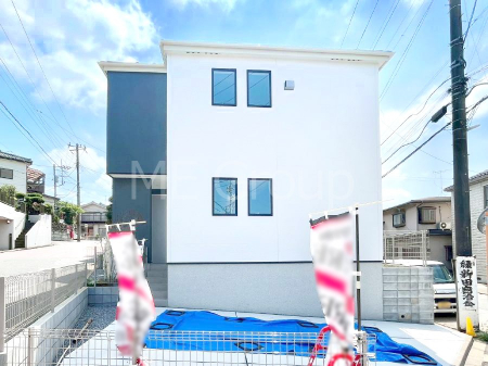 ���n�O�ώʐ^�@�O�ρ`Exterior�`�@��s���œ���̃X���[���C�t���΂Ɉ͂܂ꂽ�y�n�͓s��̌�����Y���ꂻ���B�l�G��ʂ��Ď��R�ƐG�ꍇ����X�|�b�g�����ӂɂ͐��肾������I�Z�݂����Ȃ�ƁB��炵�������B