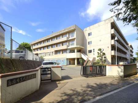 ���ӊ��@���w�Z 700m �D���s���匊���w�Z