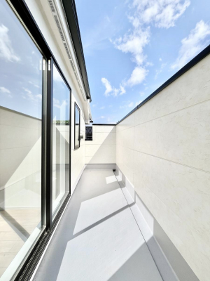 �o���R�j�[�@�����`Balcony�`  �o���R�j�[�͉������z���������݁A���z�c����󕨂��C�����悭�������Ƃ��ł��܂��B  �g���₷���J���I�ȃo���R�j�[�ł����z�����������Ղ�~�蒍���A�o���R�j�[�t���Z�܂��B  