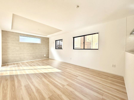 ���̑����ρ@�����`Living�`�@�L���ȗz�������̏ꏊ���Ƃ炵�����B�����邱�̋�Ԃ݂͂�Ȃ̏Ί炪�W���ꏊ�A����Y��A���邱�Ƃ̂Ȃ����킢���Ȃ���b���y���ގ��ԁA��������̎v�����Ԃ���ꏊ�B