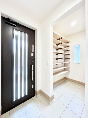 ���ց@�����`Entrance�`�@���ւ͉Ƃ̊�Ƃ����܂����䂪�Ƃ̃Z���X�����肰�Ȃ����������閣�͂��錺�֑�����y���݂̈�B�A���x�ɉƑ����ق��Ƃł���S�n�悢��ԑ������؂ł��ˁ�