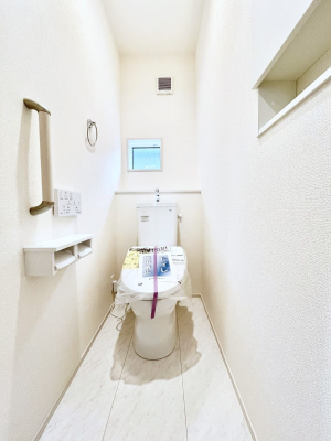 �g�C���@�����`Toilet�`�@�Y��E�X�b�L���E���K�ȃE�H�V�����b�g�t�g�C���ł��낰���Ԃł��B�g�C���͖����g�킴��𓾂Ȃ����́B����������ۂ������ł��ˁB�g�C����2��������̂Œ��̍��G���ɕ֗��ł��I