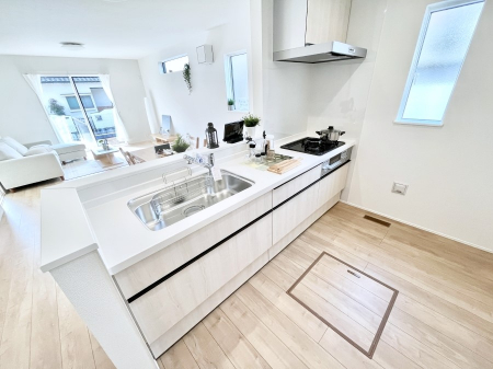 �L�b�`���@�����`Kitchen�`  ���r���O�����n����J�E���^�[�L�b�`���B  ���������Ȃ���Ƒ��ƃR�~���j�P�[�V�������Ƃ�邾���łȂ��A�傫�ȊJ���������邱�Ƃ��ł��܂��B  ���q�l�̐����������邱�Ƃ��ł��܂��ˁI