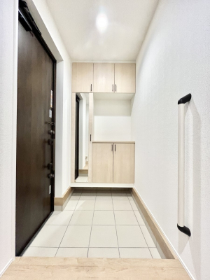 ���ց@������1�������`Entrance�`�@�Ƃ̒��ł��q�l���}����ŏ��̏ꏊ�ł��錺�ւ́A�Ƃ̈�ۂ��̂��̂ł��I�L�x�Ȍ��֎��[�ŁA����Y��ɕۂ��Ƃ��o���܂��􌺊ւɂ͂����Ղ���[�̉��ʔ��������I