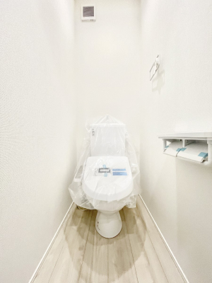 �g�C���@�����`Toilet�`�@�Y��E�X�b�L���E���K�ȃE�H�V�����b�g�t�g�C���ł��낰���Ԃł��B�g�C���͖����g�킴��𓾂Ȃ����́B����������ۂ������ł��ˁB�g�C����2��������̂Œ��̍��G���ɕ֗��ł��I