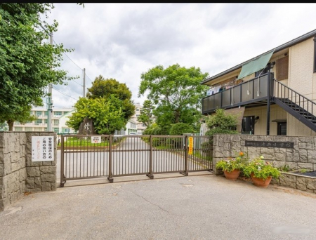 ���ӊ��@���w�Z 1200m �D���s���@�T���w�Z