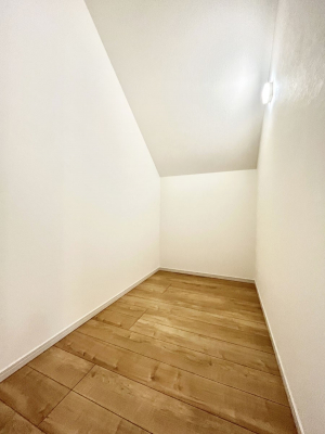 ���̑����ρ@�ݔ���1���������r���O�Ɏ��[�͂���E�H�[�N�C���N���[�[�b�g    