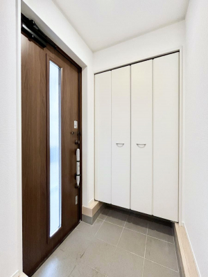 ���ց@������1�������`Entrance�`�@���ւ͉Ƃ̊�Ƃ����܂����䂪�Ƃ̃Z���X�����肰�Ȃ����������閣�͂��錺�֑�����y���݂̈�B�A���x�ɉƑ����ق��Ƃł���S�n�悢��ԑ������؂ł��ˁ�