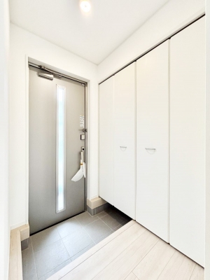 ���ց@�����`Entrance�`�@�Ƃ̒��ł��q�l���}����ŏ��̏ꏊ�ł��錺�ւ́A�Ƃ̈�ۂ��̂��̂ł��I�L�x�Ȍ��֎��[�ŁA����Y��ɕۂ��Ƃ��o���܂��􌺊ւɂ͂����Ղ���[�̉��ʔ��������I