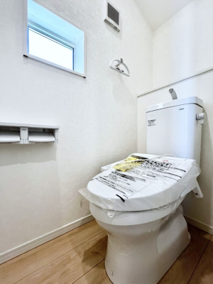 �g�C���@�������Q�������`Toilet�`�@�Y��E�X�b�L���E���K�ȃE�H�V�����b�g�t�g�C���ł��낰���Ԃł��B�̌������薾�邭�A���K��ԂƂȂ��Ă���܂��������g���ꏊ�����炱���̔z���ł��I
