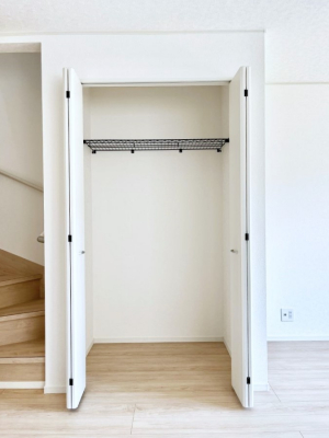 ���̑����ρ@�ݔ����Q���������r���O���[�B�����Ɏ��[������ƕ����W�܂�LDK���X�b�L���Еt�������ł��ˁB  