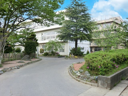 ���ӊ��@���w�Z 1060m �䑷�q�s���Ζk�䒆�w�Z