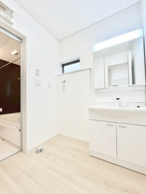 ���̑��@�L�X�Ƃ�Ƃ�̂��郉���h���[�X�y�[�X�B  