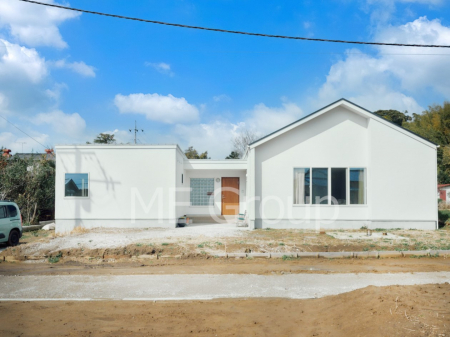 ���n�O�ώʐ^�@�O�ρ`Exterior�`�@���ӂɂ͊w�Z�┃���{�݂����萶���A�q��ĂɓK���������L�����Ă��܂��I�u�i�Z�n�v�Ƃ��āA�����̂����w�����ł͂Ȃ��A���ӂ̊���ʊw�ł���w�Z�ɂ��Ă������k���������I