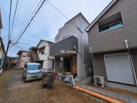 ���n�O�ώʐ^�@�O�ρ��Q�������`Exterior�`�@��ˌ��Ă̑傫�ȃ����b�g�́A�����B�́u�y�n�v���u���R�Ɂv�g���鎖�ł��B�K�[�f�j���O��c�h�x�C�Ԃ�o�C�N�̎�ȂǗl�X�ȗp�r�ŗ��p�ł��܂��B