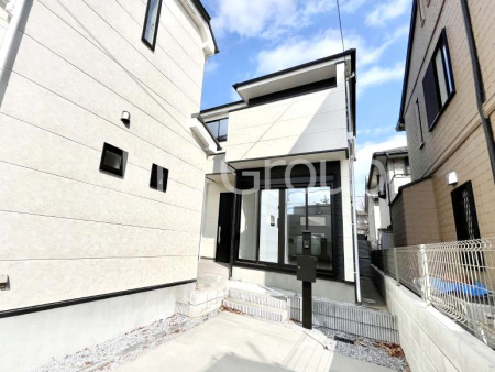 ���n�O�ώʐ^�@���X�����I�����Ղ�̗z���ƊJ�����ɕ�܂�閾�邢�Z�܂��B 