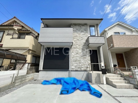 ���n�O�ώʐ^�@�O�ρ`Exterior�`�@��s���œ���̃X���[���C�t���΂Ɉ͂܂ꂽ�y�n�͓s��̌�����Y���ꂻ���B�l�G��ʂ��Ď��R�ƐG�ꍇ����X�|�b�g�����ӂɂ͐��肾������I�Z�݂����Ȃ�ƁB��炵�������B