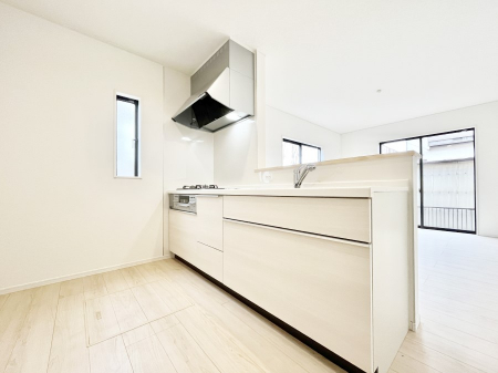 �L�b�`���@���������Ȃ��炲�Ƒ��Ƃ̉�b���y���߂�ΖʃJ�E���^�[�L�b�`��