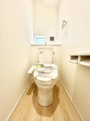 �g�C���@�g�C����1�K��2�K���ꂼ��ɔz�u����Ă��ĂƂĂ��֗��ł��B 