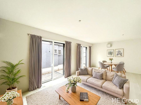 ���r���O�@���Ƒ��̓��₩�Șb�����ŕ�܂�閾�邢���r���O  ���Ƌ��CG�ł�