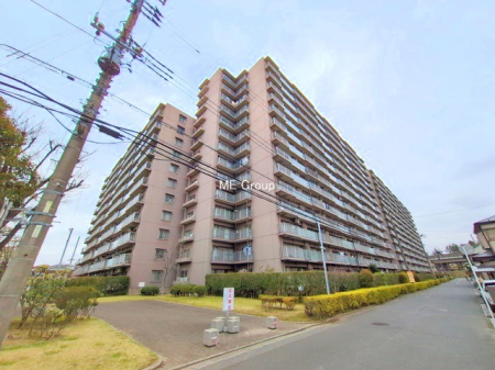 ���n�O�ώʐ^�@�O�ρ`Exterior�`�@�ՐÂȏZ��n�Ŏq��ĉƑ��Ƀs�b�^���B�����̂��U�������K�ȗ΂Ɍb�܂ꂽ�G���A�ŁA���R�ɕ�܂ꂽ���₩�ȕ�炵���������邽�߂́A��Ƃ肠��Z���������Ă��܂��B