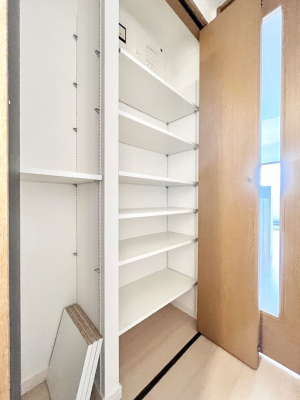 ���̑����ρ@�L�����[�B�|�������G�߂̏��������[���邱�Ƃ��ł��܂��B