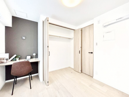 �q�������@�v���C�x�[�g�Ȏ��Ԃ��y���߂�f�X�N�J�E���^�[�t���̗m��