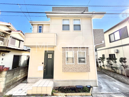 ���n�O�ώʐ^�@�������ꂽ�O�ρA�㎿�ȏZ��Ԃ��L���鎺���͉i�����S���ĉ߂�����Z���ł��B 