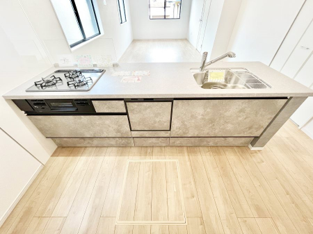 �L�b�`���@�������������I�ɁA�y�����I�V�X�e���L�b�`��