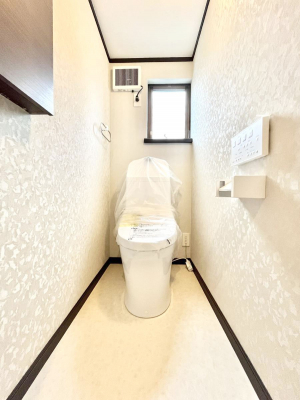 �g�C���@�g�C����1�K��2�K���ꂼ��ɔz�u����Ă��ĂƂĂ��֗��ł��B 