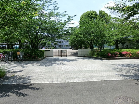 ���ӊ��@���w�Z 560m �s���s�����͂��쒆�w�Z