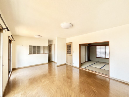 ���r���O�@�אڂ̘a�����J������΂���ɍL�X��Ԃ�  