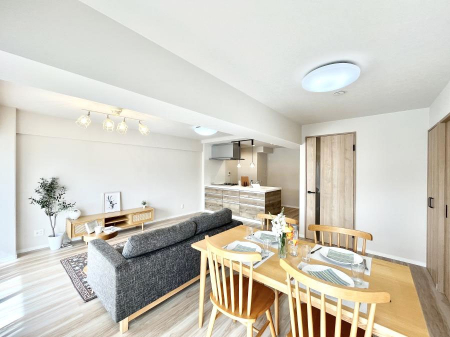 ���r���O�@�������������͋C�̂k�c�j�͉Ƒ��݂�Ȃ̉��K���