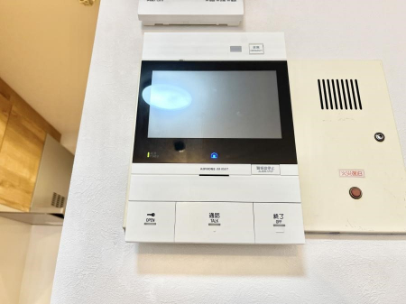 ���̑����ρ@�K��҂���ڂł킩��A���S�̂s�u���j�^�[�t���C���^�[�t�H��