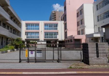 ���ӊ��@���w�Z 780m ��t�s���K����񒆊w�Z