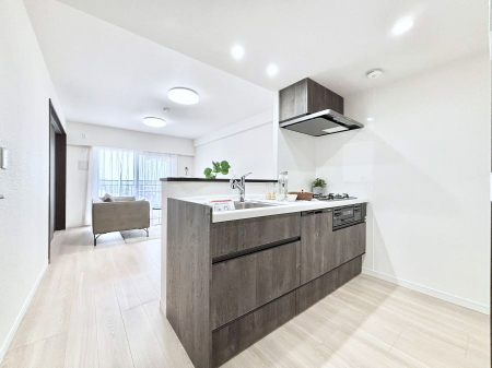 �L�b�`���@���r���O�ŗV�Ԃ��q�l�������Ȃ��炨�������ł���ΖʃL�b�`���B  