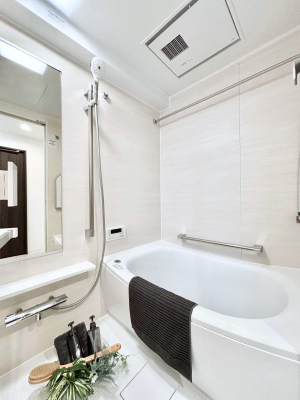 �����@����̔�������Ă���閾�邢�������̂���o�X���[��  