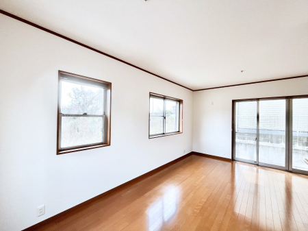 ���̑����ρ@�Ƒ������R�ƏW�܂�e���̃X�y�[�X�ɂȂ肻��  