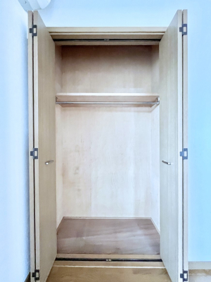 ���[�@�m���̃N���[�[�b�g�B���s��������̂Ō���̈ߗނ�����������܂�܂��B