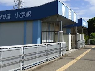 ���ӊ��@�w 800m �����w