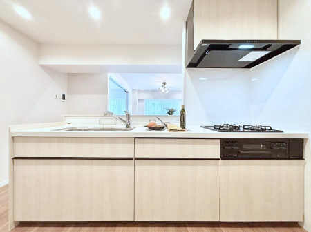 �L�b�`���@�������������I�ɁA�y�����I�V�X�e���L�b�`��