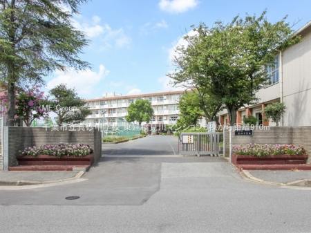 ���ӊ��@���w�Z 910m ��t�s���^�����w�Z